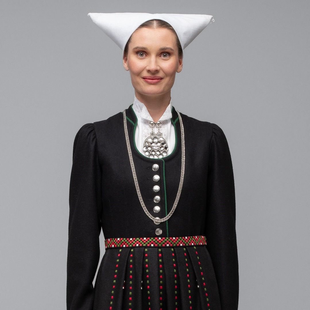 Bilde av Voss vinterbunad 